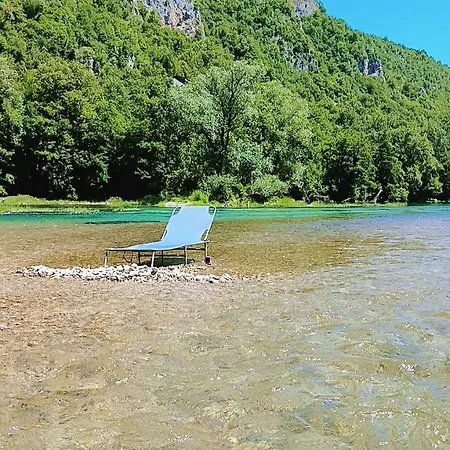 Max 아파트 Bihać